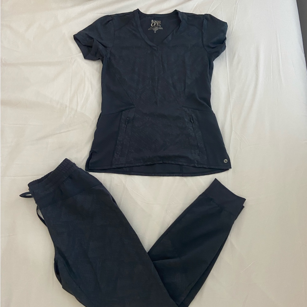 Grey Snakeskin Jogger Scrub Set from Barco One